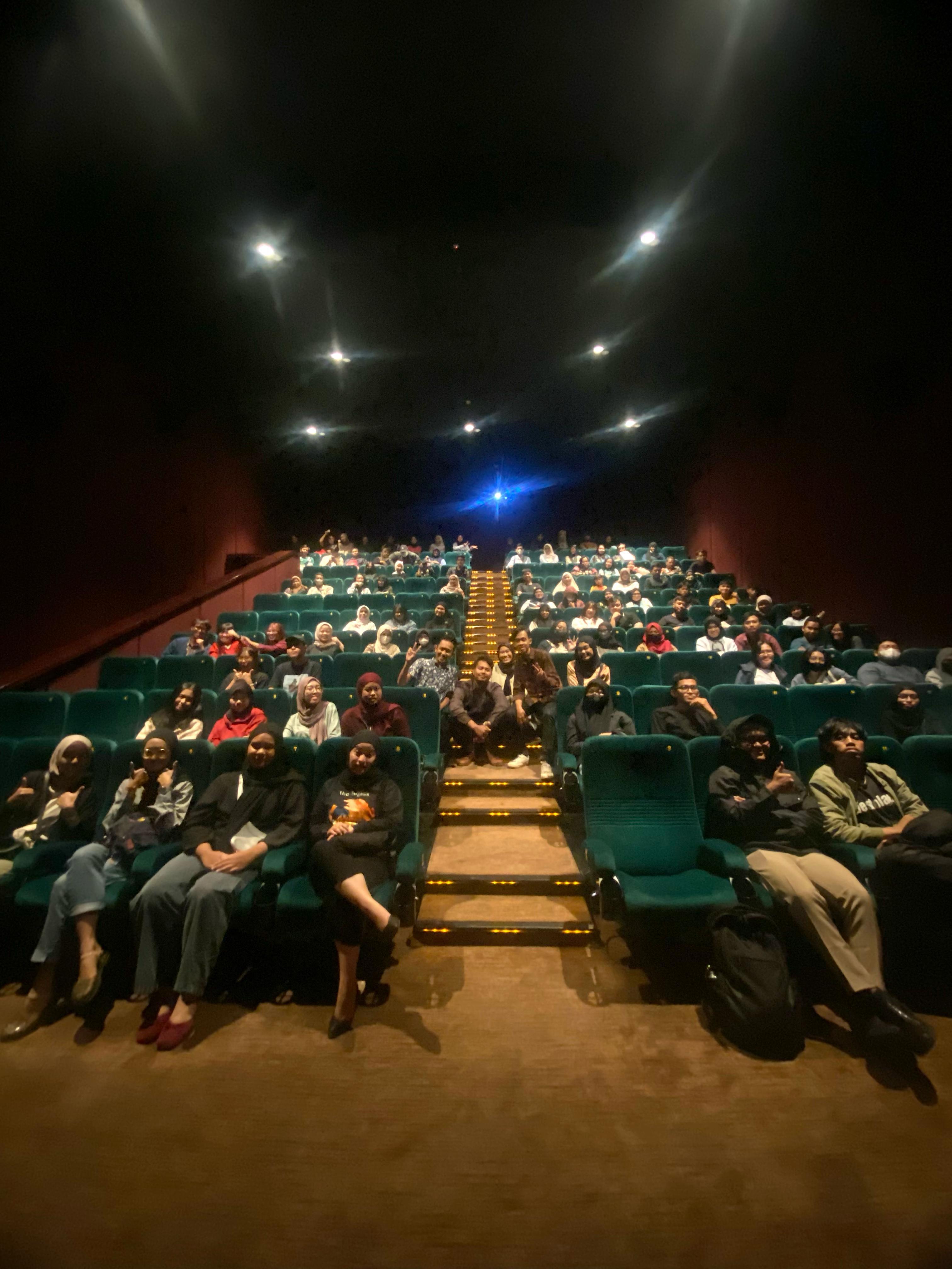 Nobar Eksil production